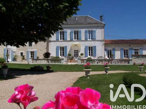Vente maison 15 pièces Courcelles 17