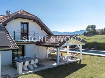 Vente maison 6 pièces Cuvat 74