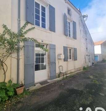 Vente maison 3 pièces Dampierre-sur-Boutonne 17