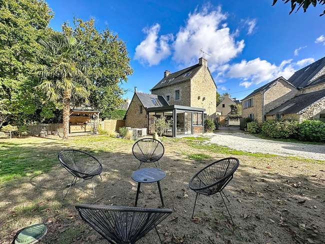 Maison 5 pièces 162 m² · à Dinan · 162 m² · 450 000 €