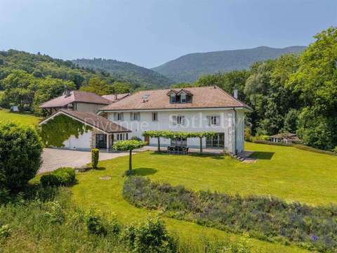 Vente maison 8 pièces Divonne-les-Bains 01