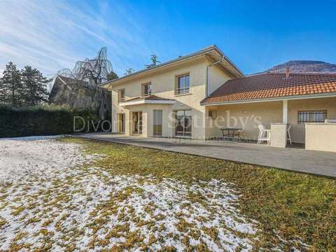 Vente maison 6 pièces Divonne-les-Bains 01