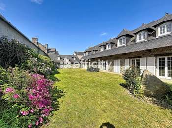 Maison 13 pièces 526 m² · à Dol-de-Bretagne · 526 m² · 900 000 €