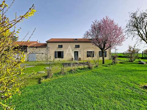 Vente maison 4 pièces Doué-en-Anjou 49