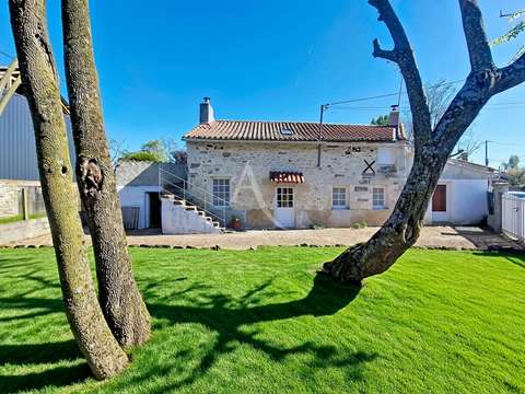 Vente maison 5 pièces Doué-en-Anjou 49