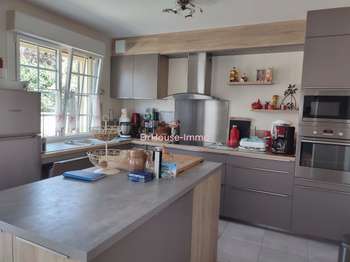 Maison 8 pièces 212 m² · à Douvres-la-Délivrande · 212 m² · 445 000 €