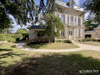 Maison 10 pièces 217 m² · à Douvres-la-Délivrande · 217 m² · 934 500 €
