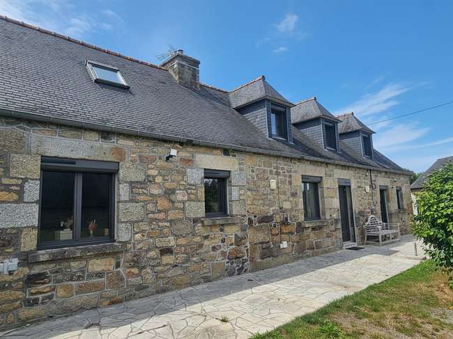 Maison 4 pièces 90 m² · à Duault · 90 m² · 199 900 €