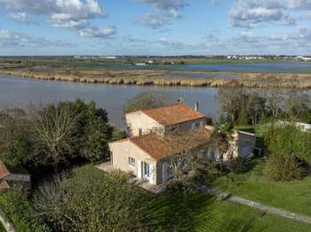 Vente maison 6 pièces Échillais 17