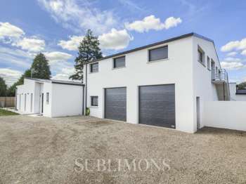 Maison 9 pièces 350 m² · à Elven · 350 m² · 1 350 000 €