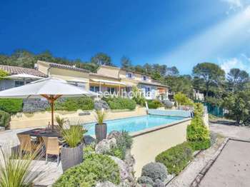 Vente maison 8 pièces Entrecasteaux 83