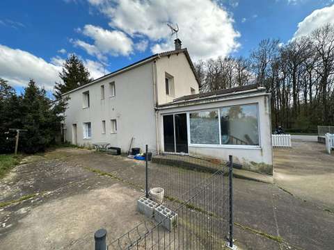 Vente maison 13 pièces Essarts-en-Bocage 85