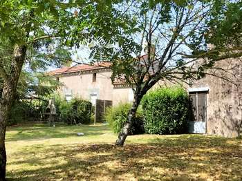 Vente maison 8 pièces Essarts-en-Bocage 85