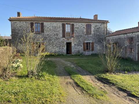 Vente maison 5 pièces Essarts-en-Bocage 85