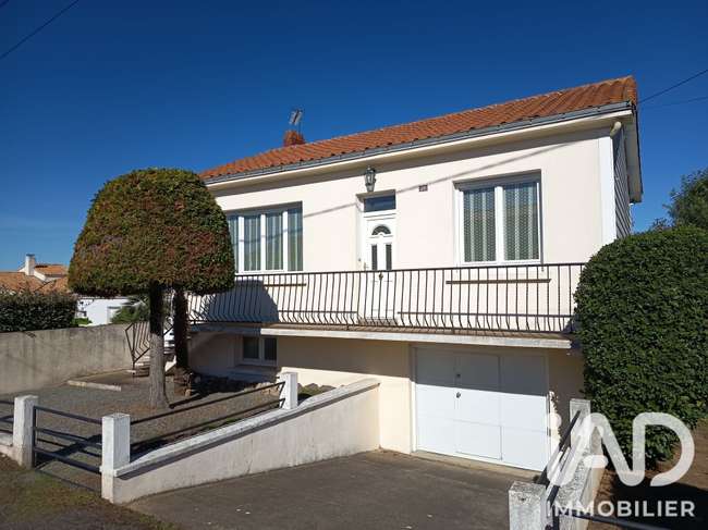 Maison 3 pièces 56 m² · à Essarts-en-Bocage · 56 m² · 112 000 €