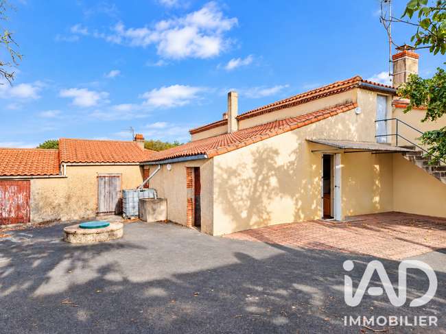 Maison 5 pièces 98 m² · à Essarts-en-Bocage · 98 m² · 175 700 €