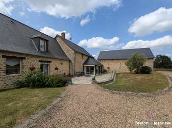 Vente maison 9 pièces Évron 53