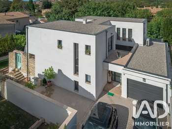 Vente maison 7 pièces Eyguières 13