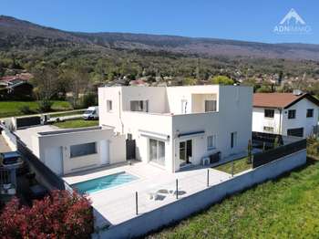 Maison 5 pièces 110 m² · à Farges · 110 m² · 675 000 €