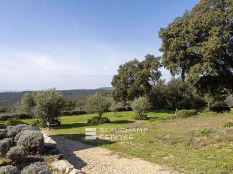 Vente maison 10 pièces Fayence 83