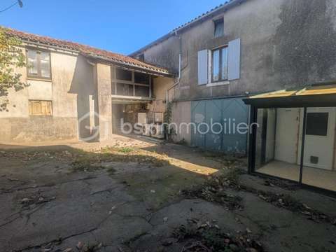 Vente maison 10 pièces Fenioux 79