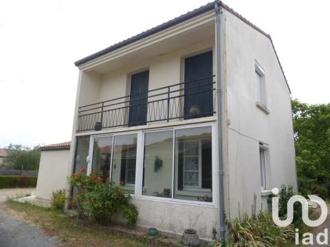Vente maison 7 pièces Ferrières 17