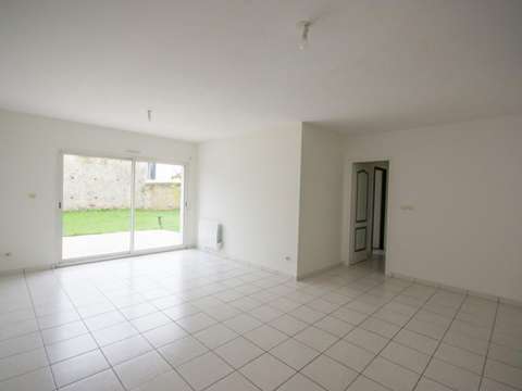 Vente maison 4 pièces Ferrières 17