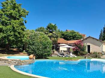 Maison 12 pièces 319 m² · à Figeac · 319 m² · 797 800 €