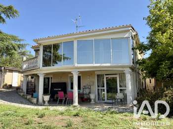 Maison 8 pièces 232 m² · à Figeac · 232 m² · 315 000 €