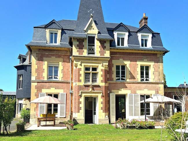 Maison 12 pièces 345 m² · à Firfol · 345 m² · 735 000 €