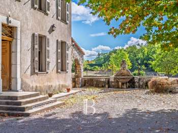 Vente maison 30 pièces Flayosc 83