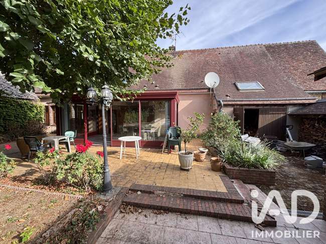 Maison 4 pièces 132 m² · à Fontaine-la-Guyon · 132 m² · 265 000 €