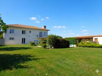 Vente maison 12 pièces Fontcouverte 17