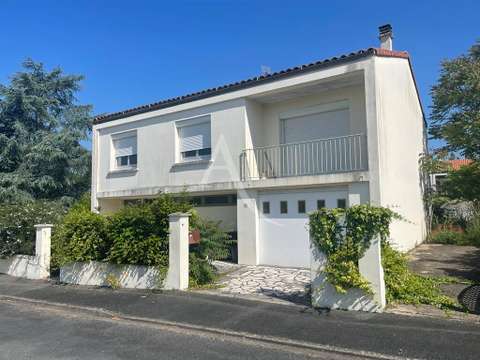 Vente maison 5 pièces Fontenay-le-Comte 85
