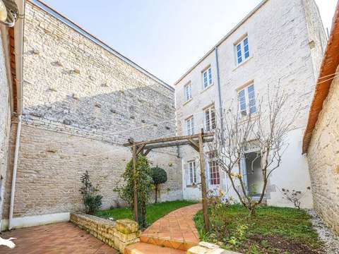 Vente maison 7 pièces Fontenay-le-Comte 85
