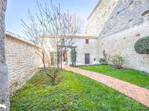 Vente maison 7 pièces Fontenay-le-Comte 85