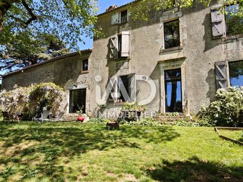 Vente maison 11 pièces Fontenay-le-Comte 85