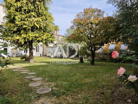 Vente maison 11 pièces Fontenay-le-Comte 85