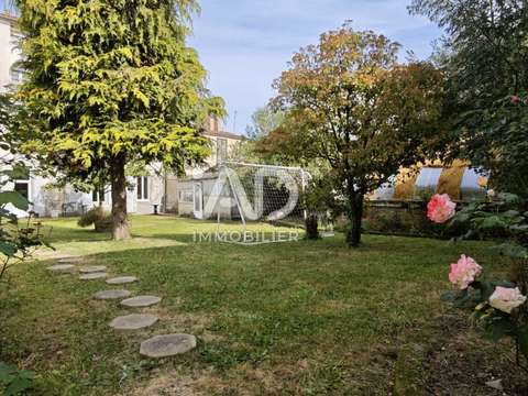 Vente maison 11 pièces Fontenay-le-Comte 85
