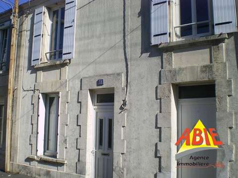 Vente maison 5 pièces Fontenay-le-Comte 85