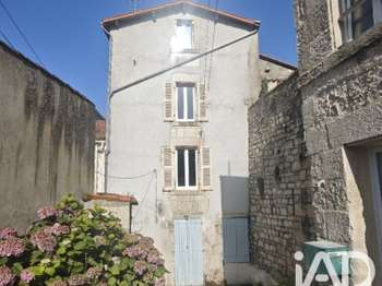 Vente maison 4 pièces Fontenay-le-Comte 85