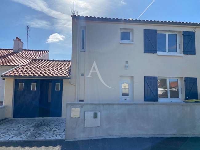 Maison 4 pièces 92 m² · à Fontenay-le-Comte · 92 m² · 119 600 €