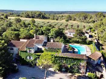 Maison 1 pièce 753 m² · à Fontvieille · 753 m² · 1 575 000 €