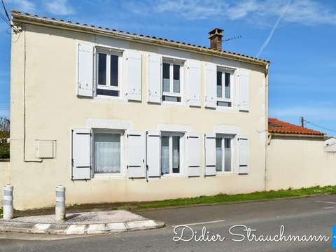 Vente maison 5 pièces Forges 17