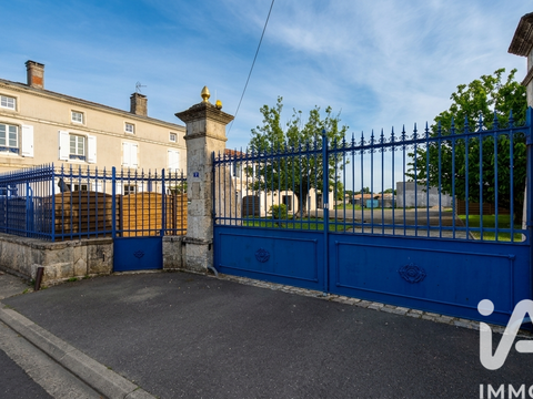 Vente maison 7 pièces Forges 17