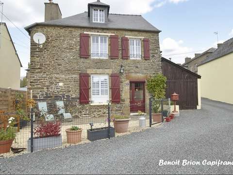 Vente maison 4 pièces Fougerolles-du-Plessis 53