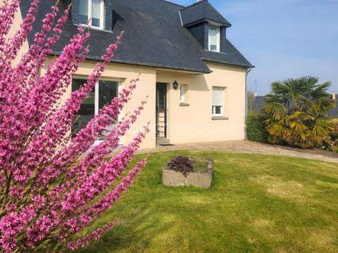 Vente maison 5 pièces Fougerolles-du-Plessis 53