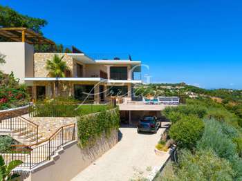 Vente maison 10 pièces Fréjus 83