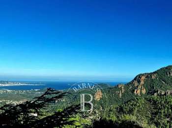 Vente maison 5 pièces Fréjus 83