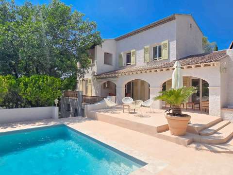 Vente maison 7 pièces Fréjus 83